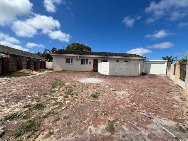 To Let 4 Bedroom Property for Rent in Kabega Park Eastern Cape